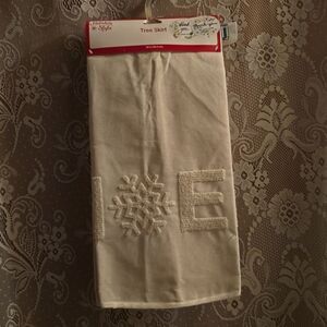 New Holiday Style 38 inch Round Beige NOEL brushed letters lined tree‎ skirt